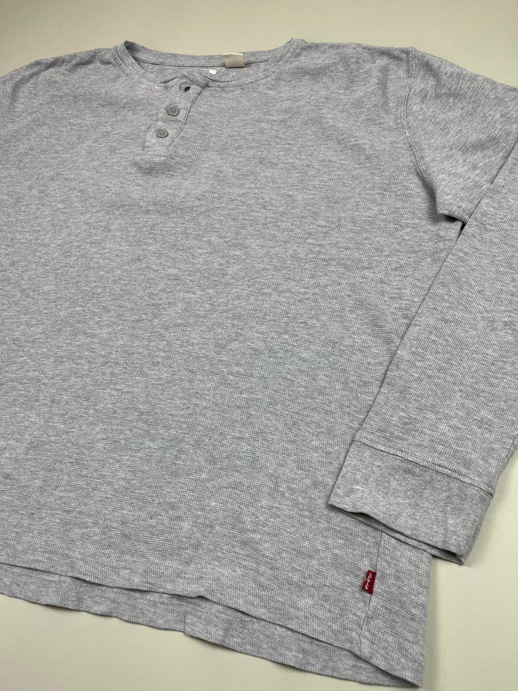 Levi’s Henley-Langarmshirt in Grau XL - second hand
