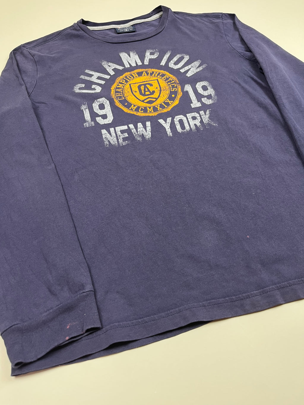 Champion Langarmshirt in Dunkelblau mit Frontprint S / M - second hand